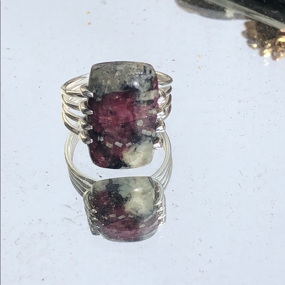 New Sterling Silver Square Russian Eudialyte Ring Size 8 Crystal Gem Reds Green - Picture 9 of 12